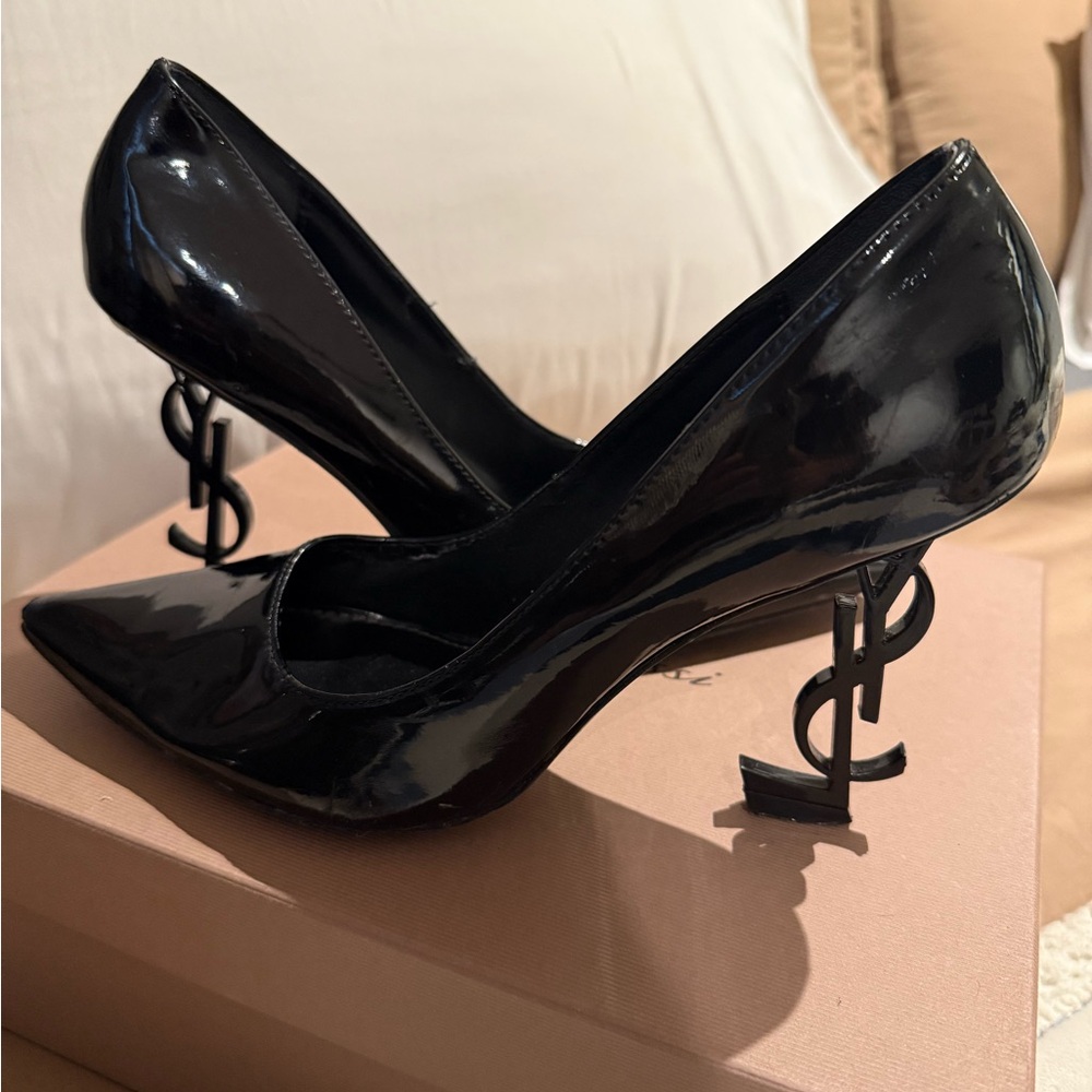Saint laurel Paris Sandal Size 42